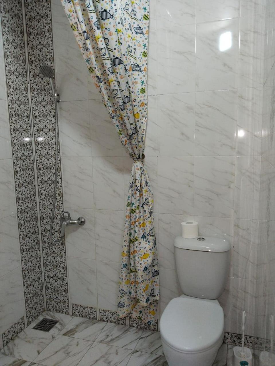 Arman Hotel Saryaghash Luaran gambar