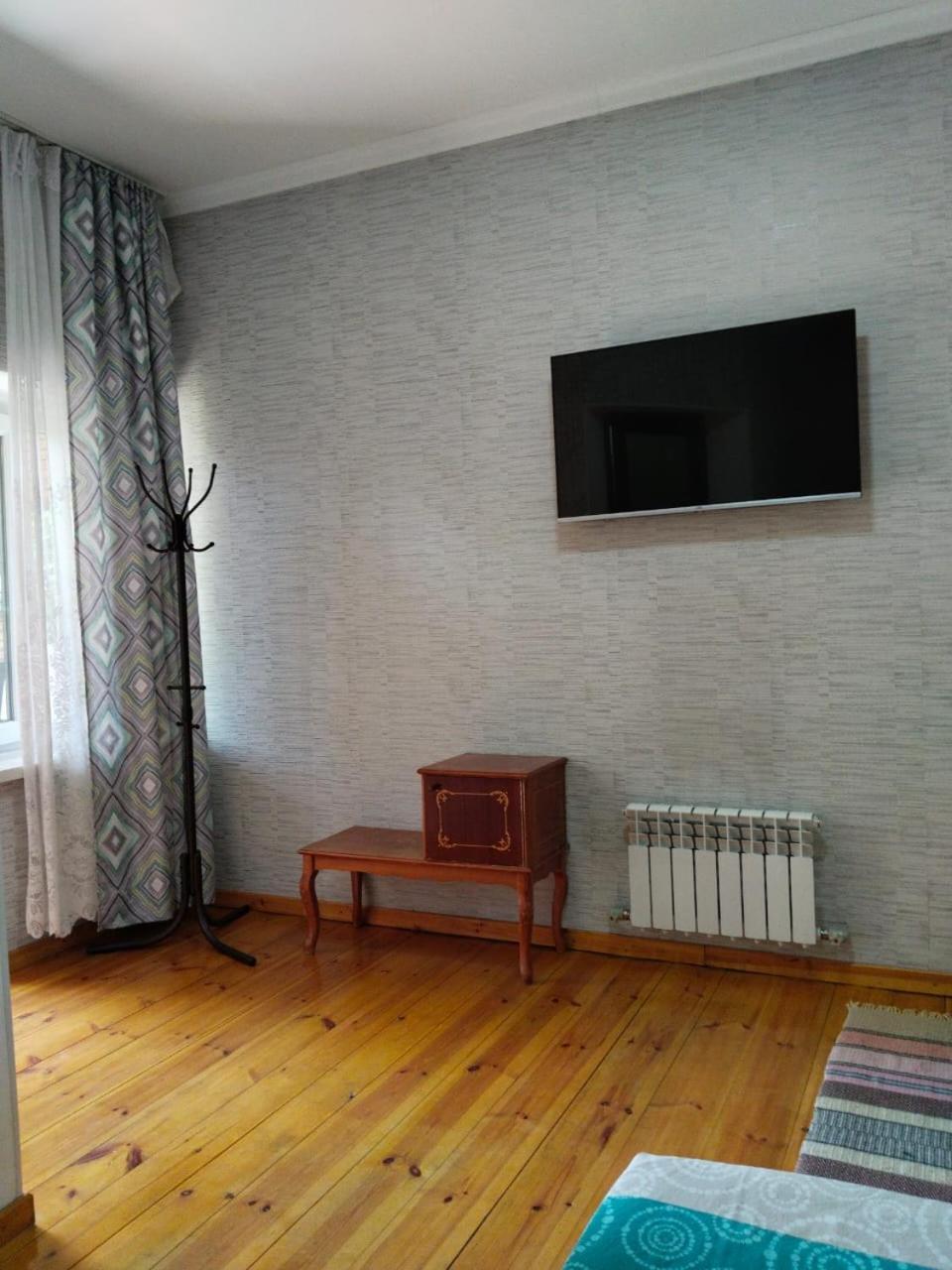 Arman Hotel Saryaghash Luaran gambar
